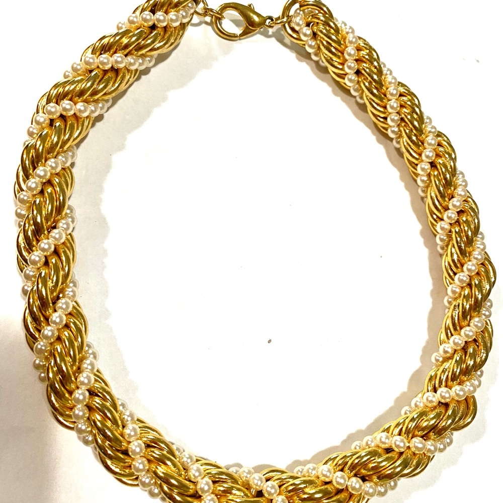 Gold tone vintage necklace from grandmother